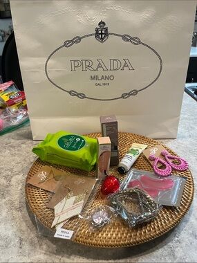 Cosmetics jewelry, bunch of goodies for one price